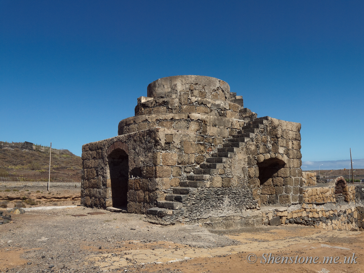 Hornos de cal (Lime kilns), Puertito de los Silos